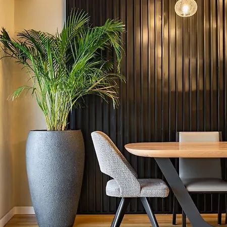 Iconic Salonica Seafront Апартаменты *