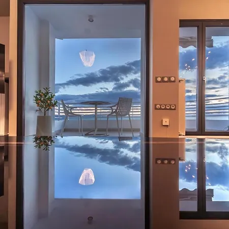 Apartment Iconic Salonica Seafront *