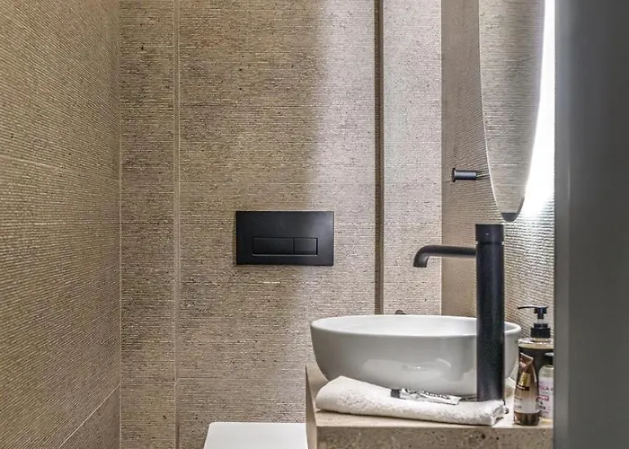 Iconic Salonica Seafront Appartement