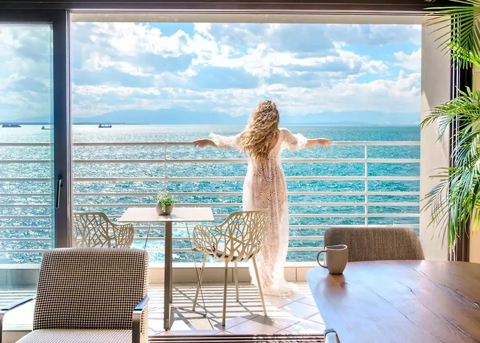 Iconic Salonica Seafront Appartement *